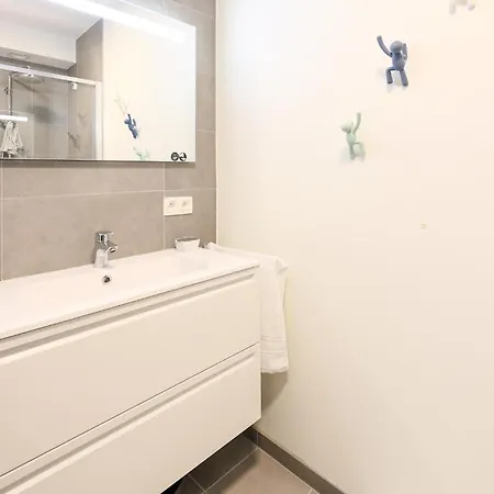 Apartment Amazing In Ostend